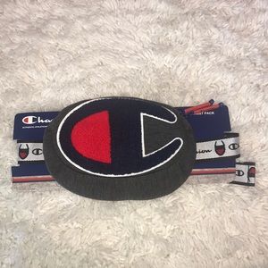 CHAMPION FANNY PACK‼️🤩